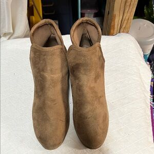 Seven7 Chestnut Suede Ankle Booties